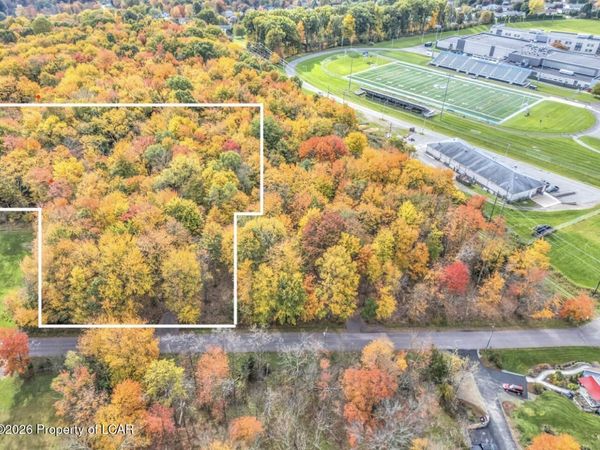 2 Fairground Road, Dallas, PA 18612