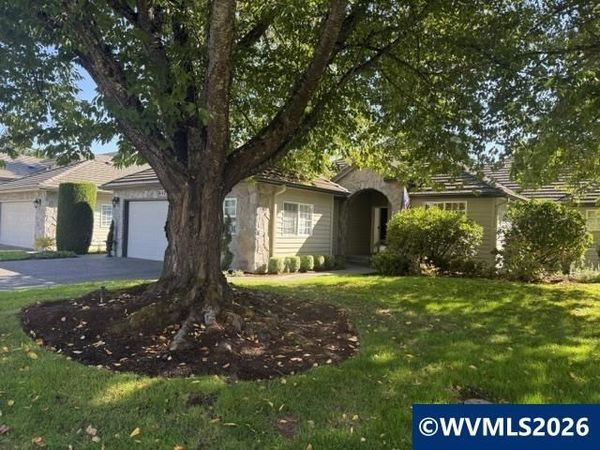 652 Castle Pine Dr N, Keizer, OR 97303