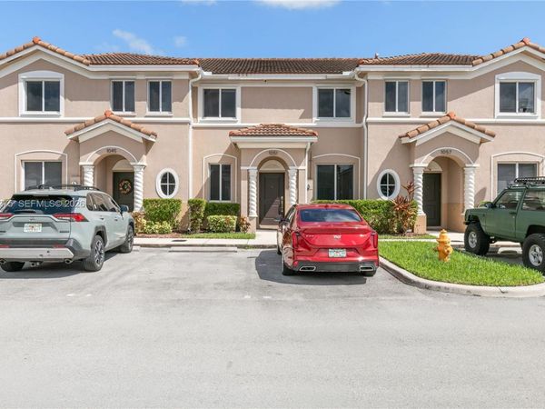 1051 SE 23rd Ter , Homestead, FL 33035