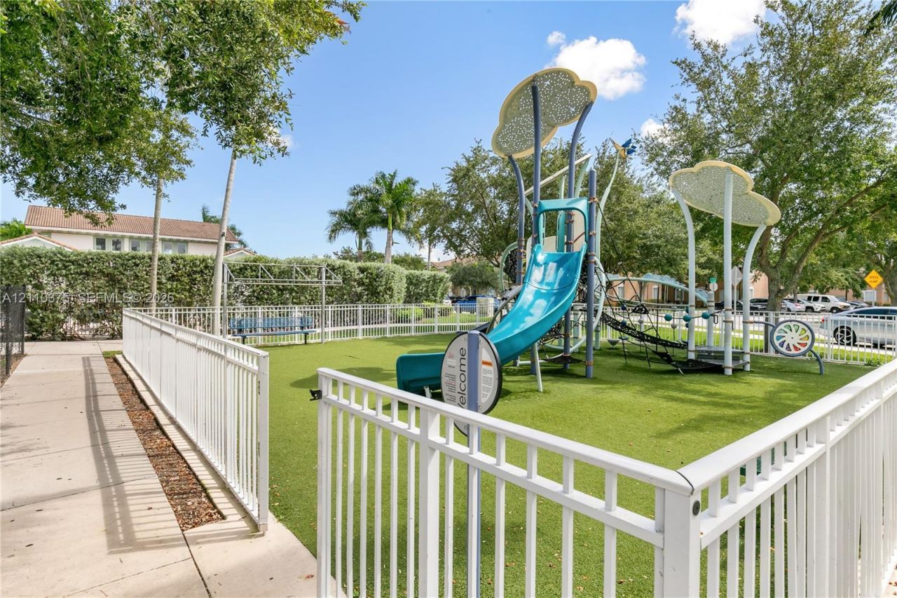 1051 SE 23rd Ter , Homestead, FL 33035 Photo