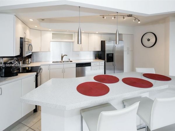 15645 Collins Ave , Unit 601, Sunny Isles Beach, FL 33160