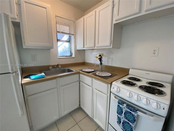 2228 Grant St , Unit 3, Hollywood, FL 33020