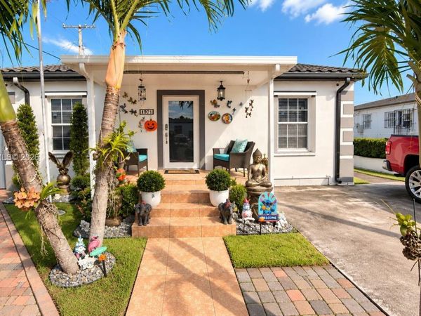 1971 NW 36th Ave, Miami, FL 33125