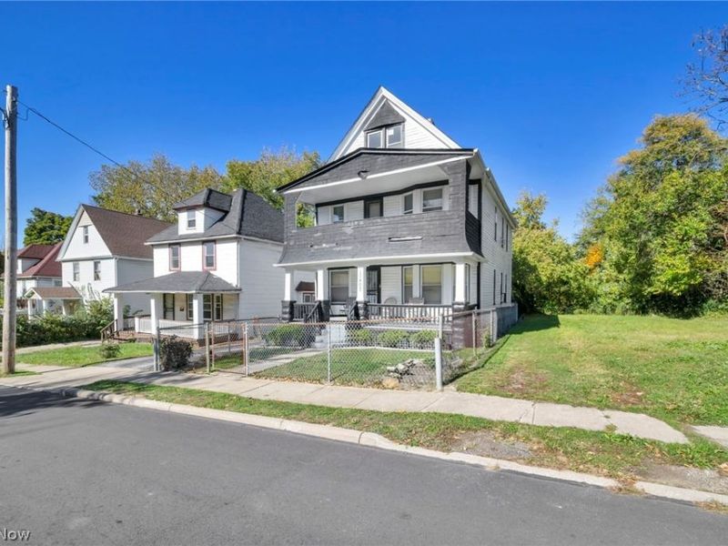 10407 Grandview Avenue, Cleveland, OH 44104 Photo 2