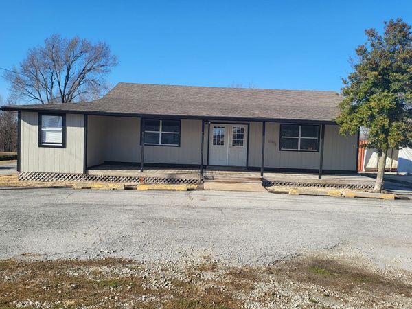 222 S Elm Street , Miami, OK 74354