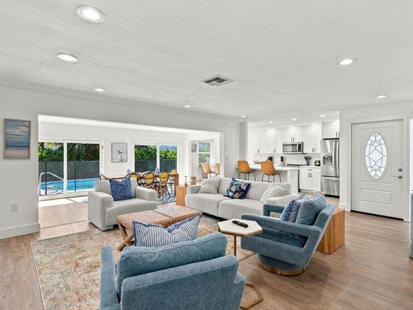 729 Sand Dollar Dr, Sanibel, FL 33957