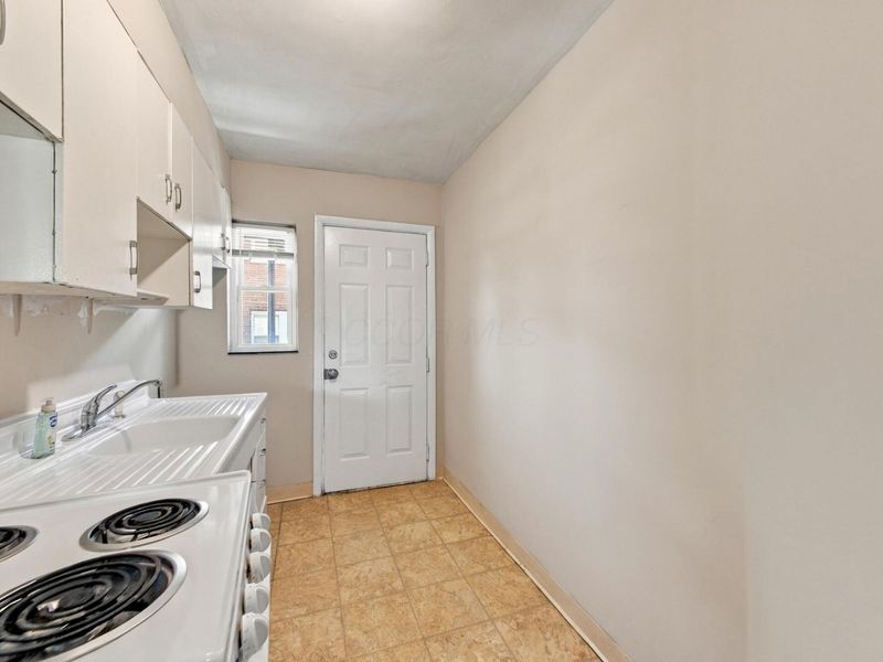 81 N Hampton Road, Columbus, OH 43213 Photo 24