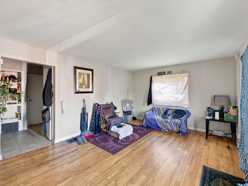 81 N Hampton Road, Columbus, OH 43213 Photo 4