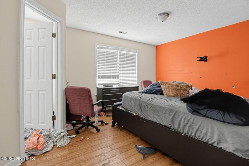 789 Lloyd Court  Photo 8