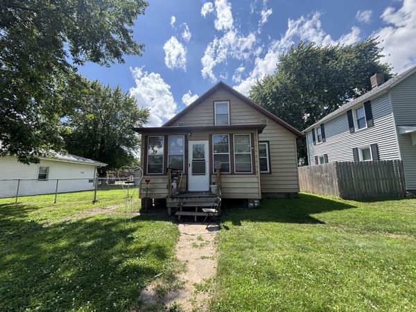 747 20th Street , East Moline, IL 61244