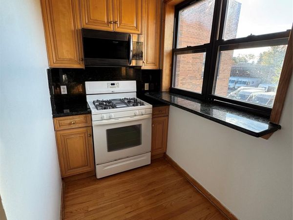 71-16 66th Drive , Unit 4, Middle Village, NY 11379