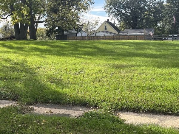 1302 W 2nd Street , Kewanee, IL 61443