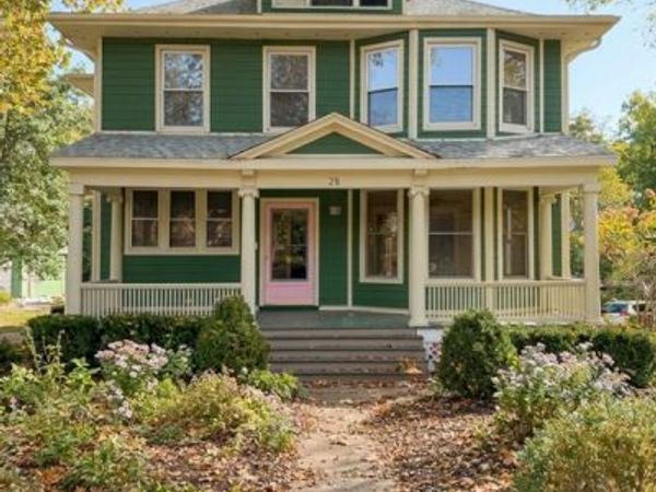 28 S Maple Avenue, Webster Groves, MO 63119