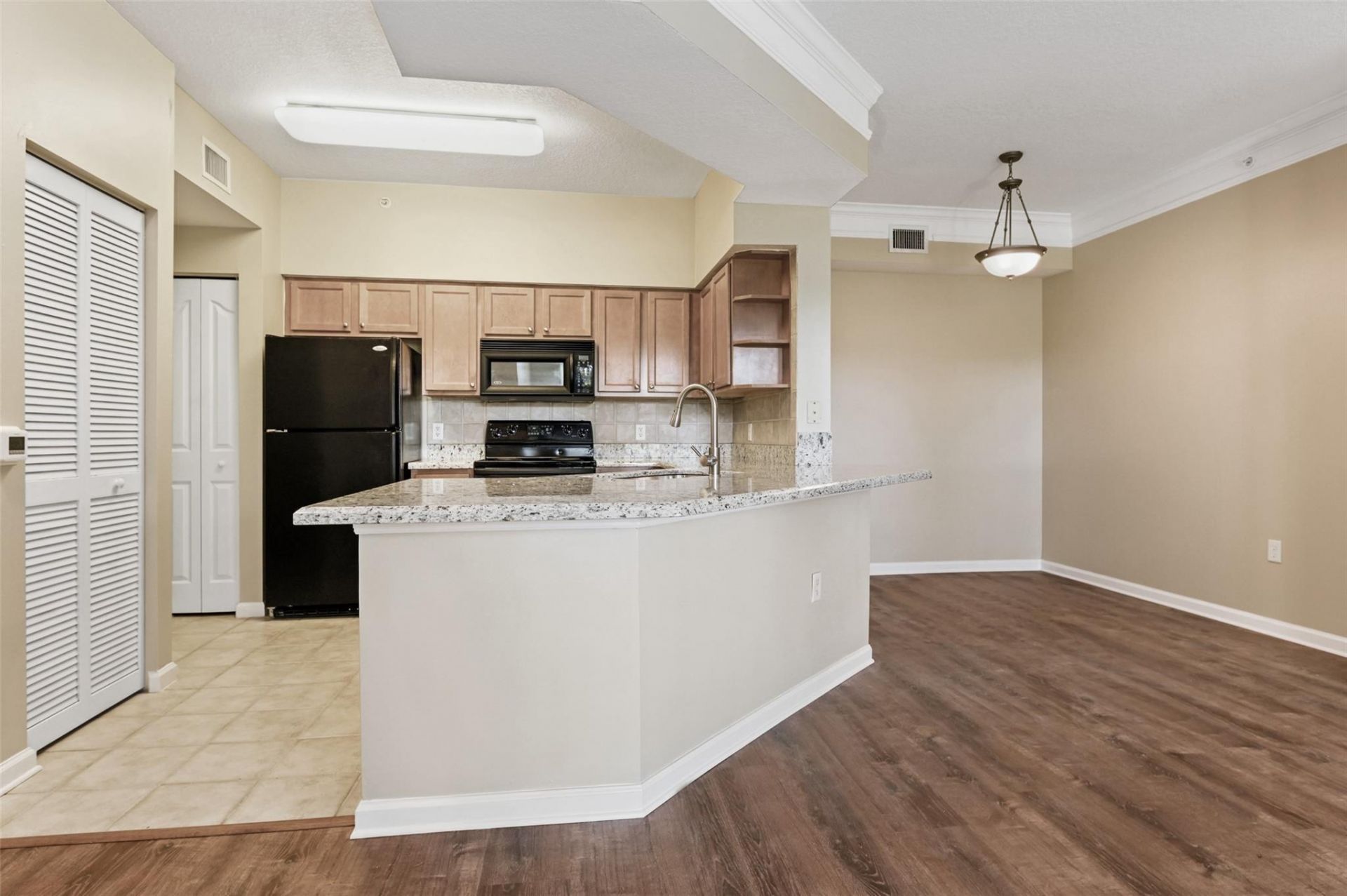 9905 Baywinds Drive, Unit 2104, West Palm Beach, FL 33411 Photo