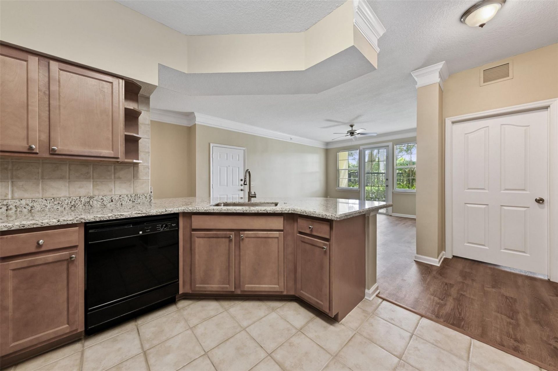 9905 Baywinds Drive, Unit 2104, West Palm Beach, FL 33411 Photo