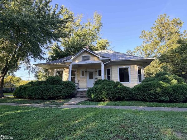 610 S 5th Street, Fairfield, IA 52556
