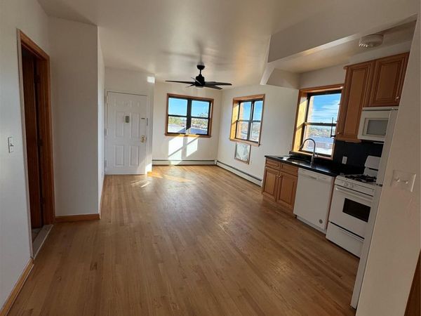 7112 66 Dr , Unit 3, Middle Village, NY 11379