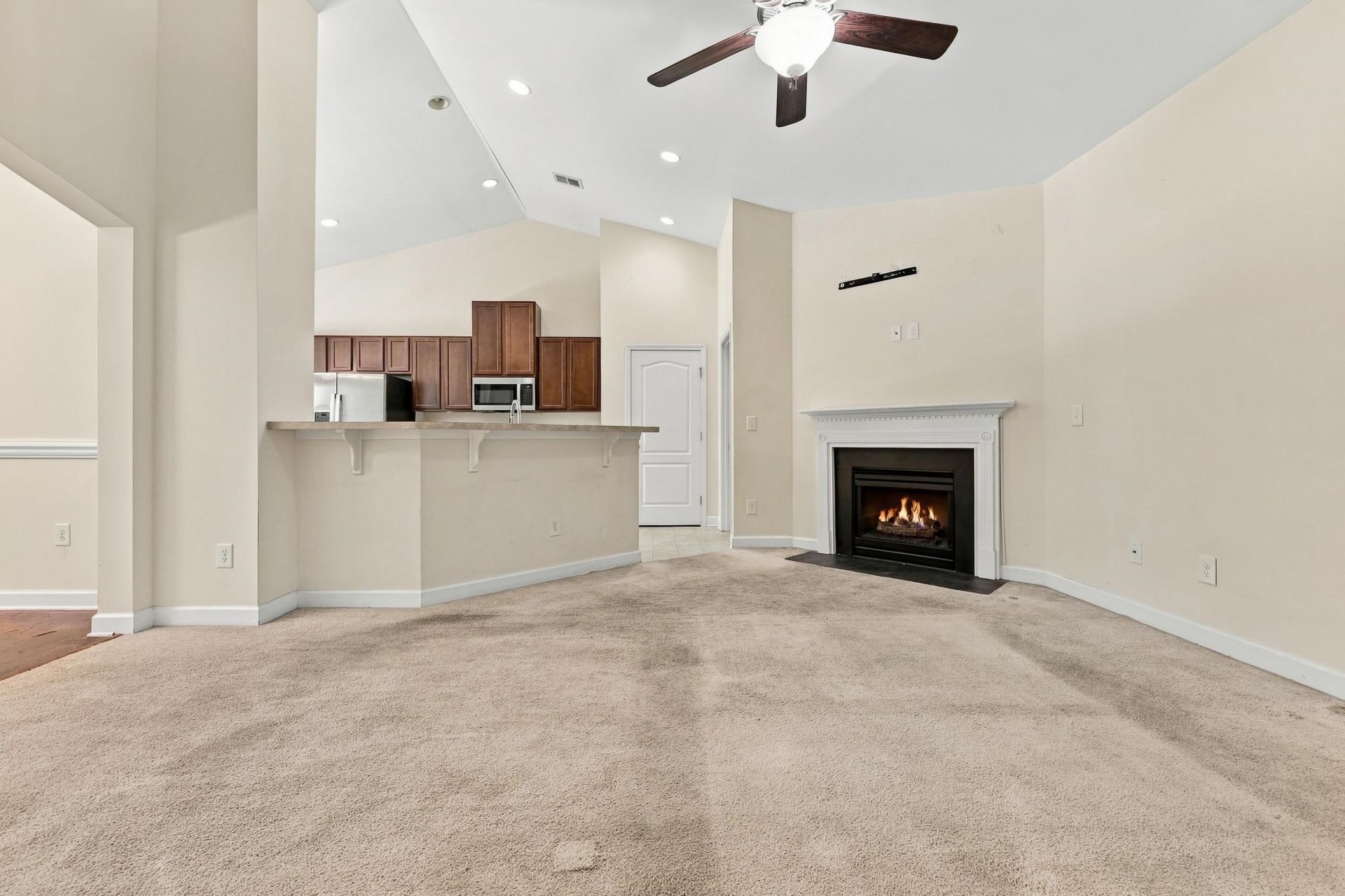 197 Ridge Point Dr.  Photo 8