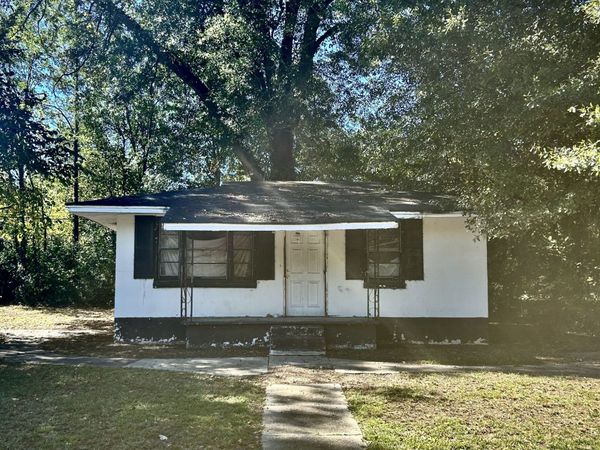74 Spring Street, Lavonia, GA 30553