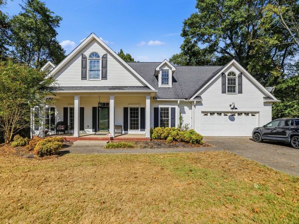 1205 Confederate Dr , Columbia, TN 38401