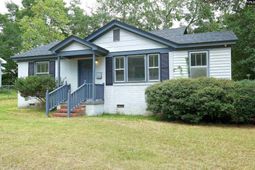920 Berry St  photo 4