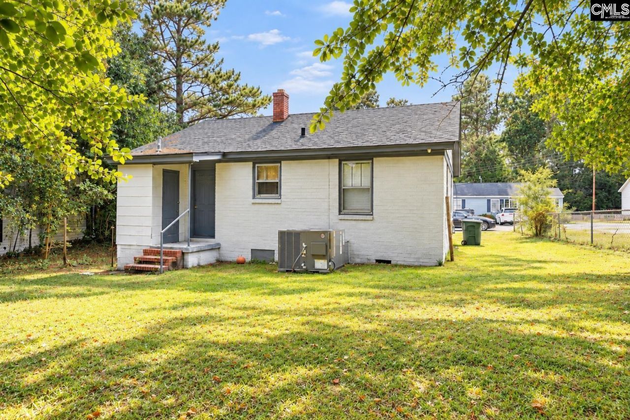 920 Berry St  Photo 29