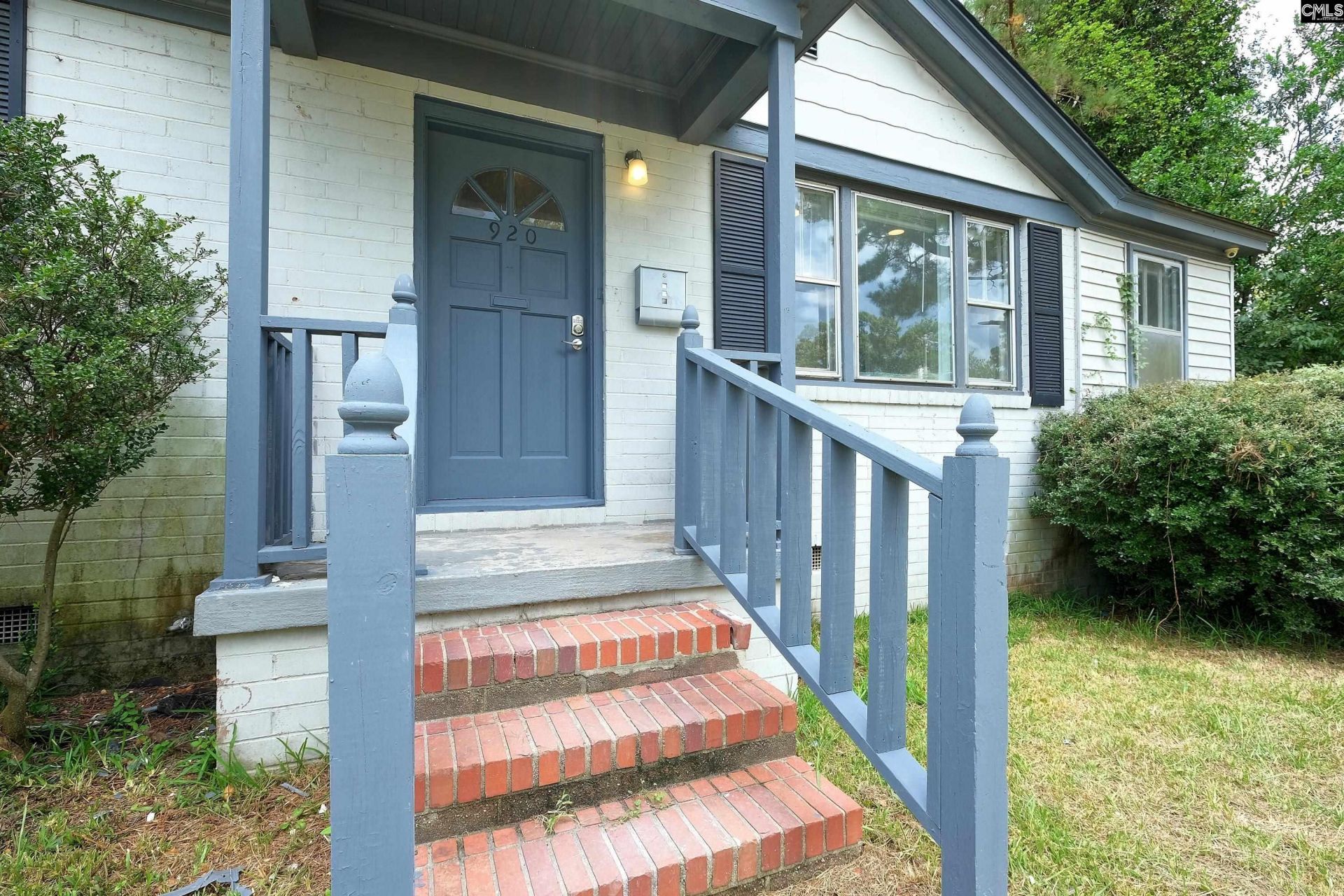 920 Berry St  Photo 4