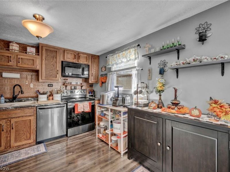 702 Oberlin Place, Austintown, OH 44515 Photo 9