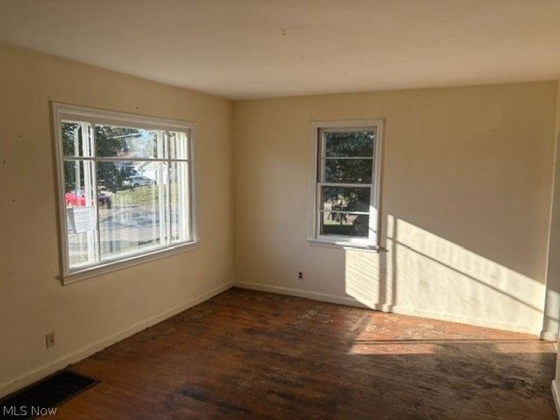 1839 9th Street SW, Akron, OH 44314 Photo 2