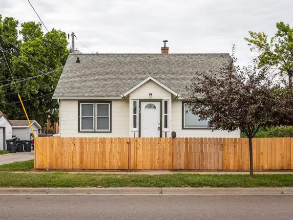 621 Farnam St, La Crosse, WI 54601