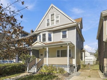 43 W Hazeltine Avenue, Buffalo, NY 14217