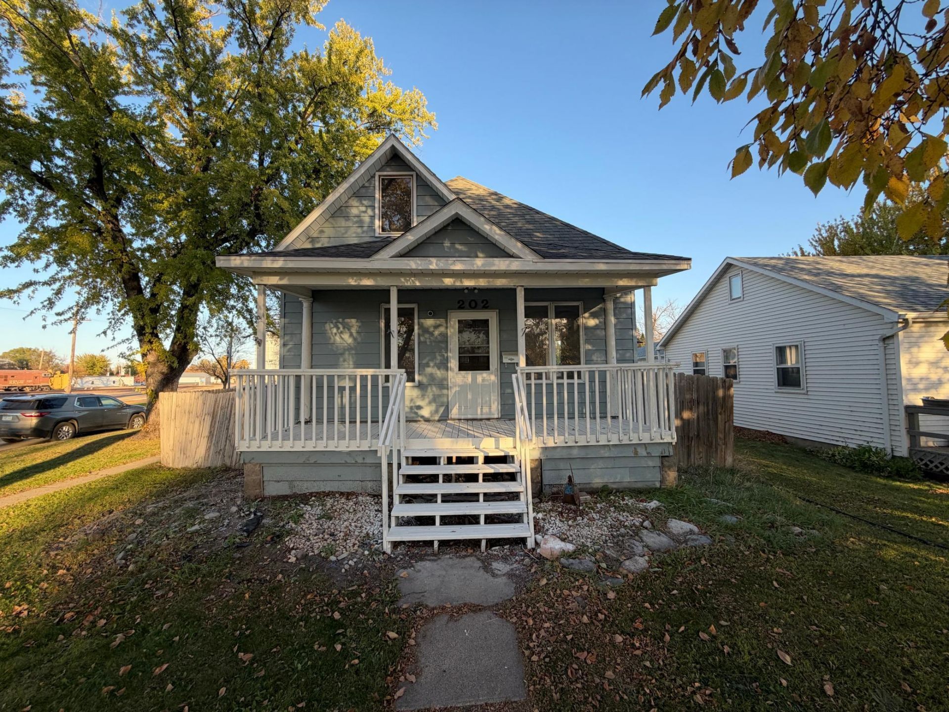 202 7th Street S primary photo