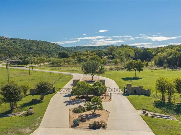 955 Post Oak Road , Gordon, TX 76453