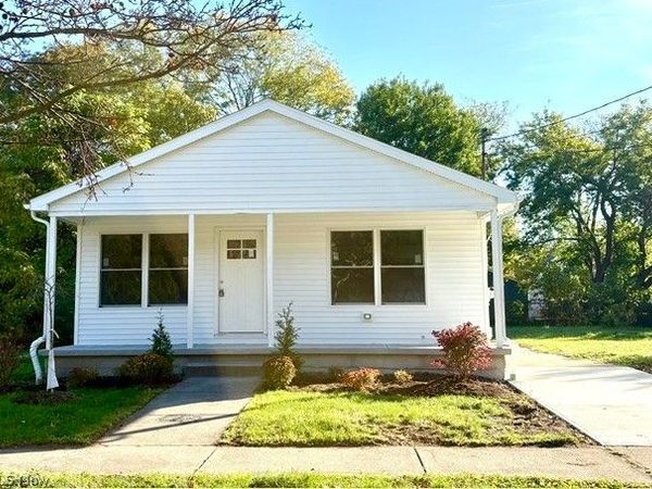 2193 33rd Street E, Cleveland, OH 44115