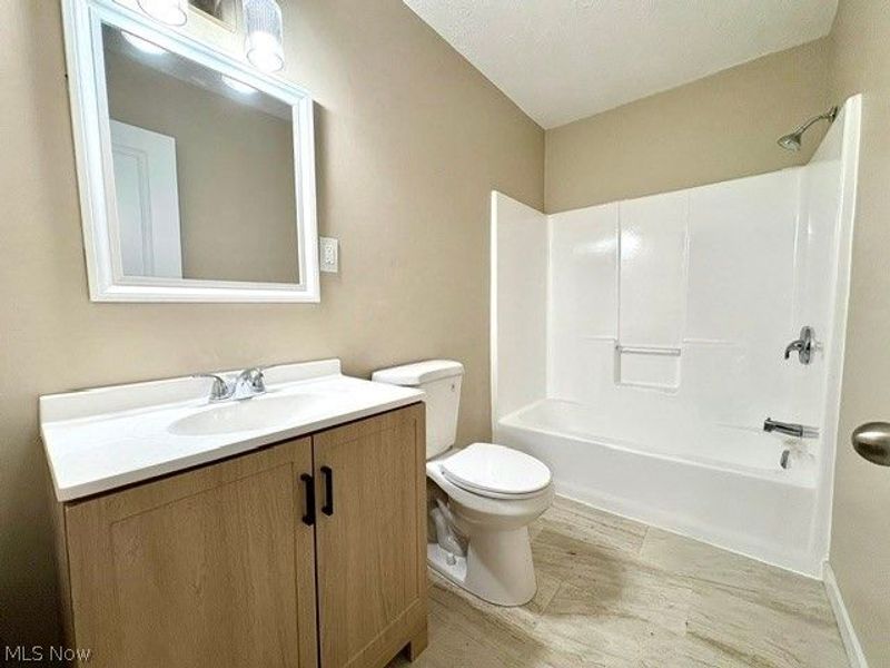 2193 33rd Street E, Cleveland, OH 44115 Photo 10