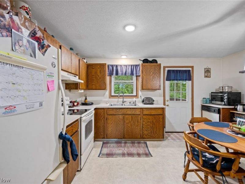 14236 Galehouse Road , Doylestown, OH 44230 Photo 9