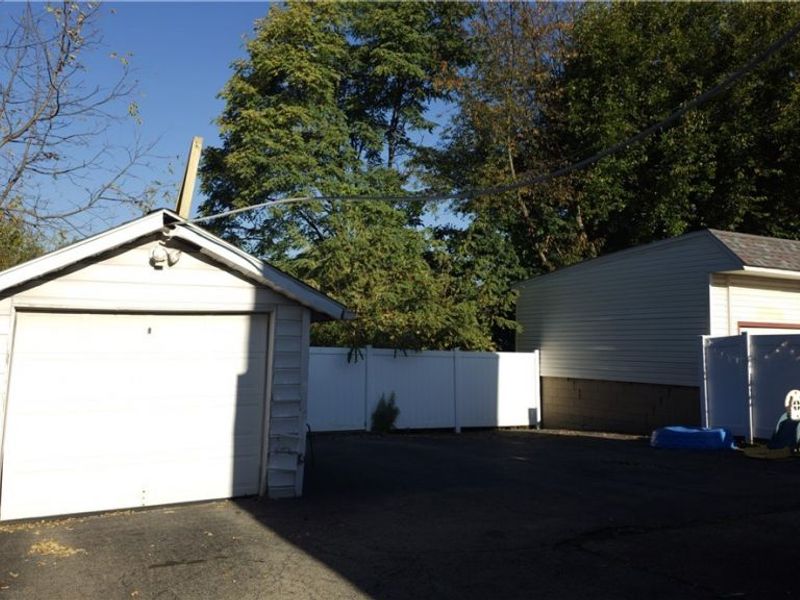 1570 Edgehill Avenue SE, Warren, OH 44484 Photo 3