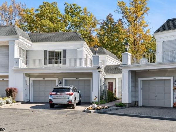 147 Riveredge Dr, Chatham, NJ 07928
