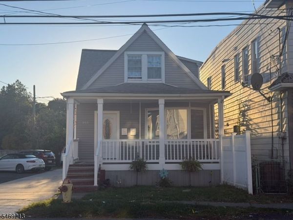 395 River Dr, Garfield, NJ 07026