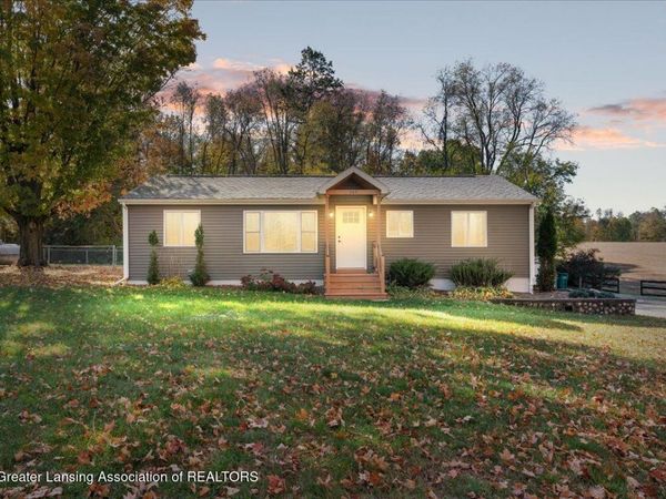 560 E Dexter Trail, Dansville, MI 48819