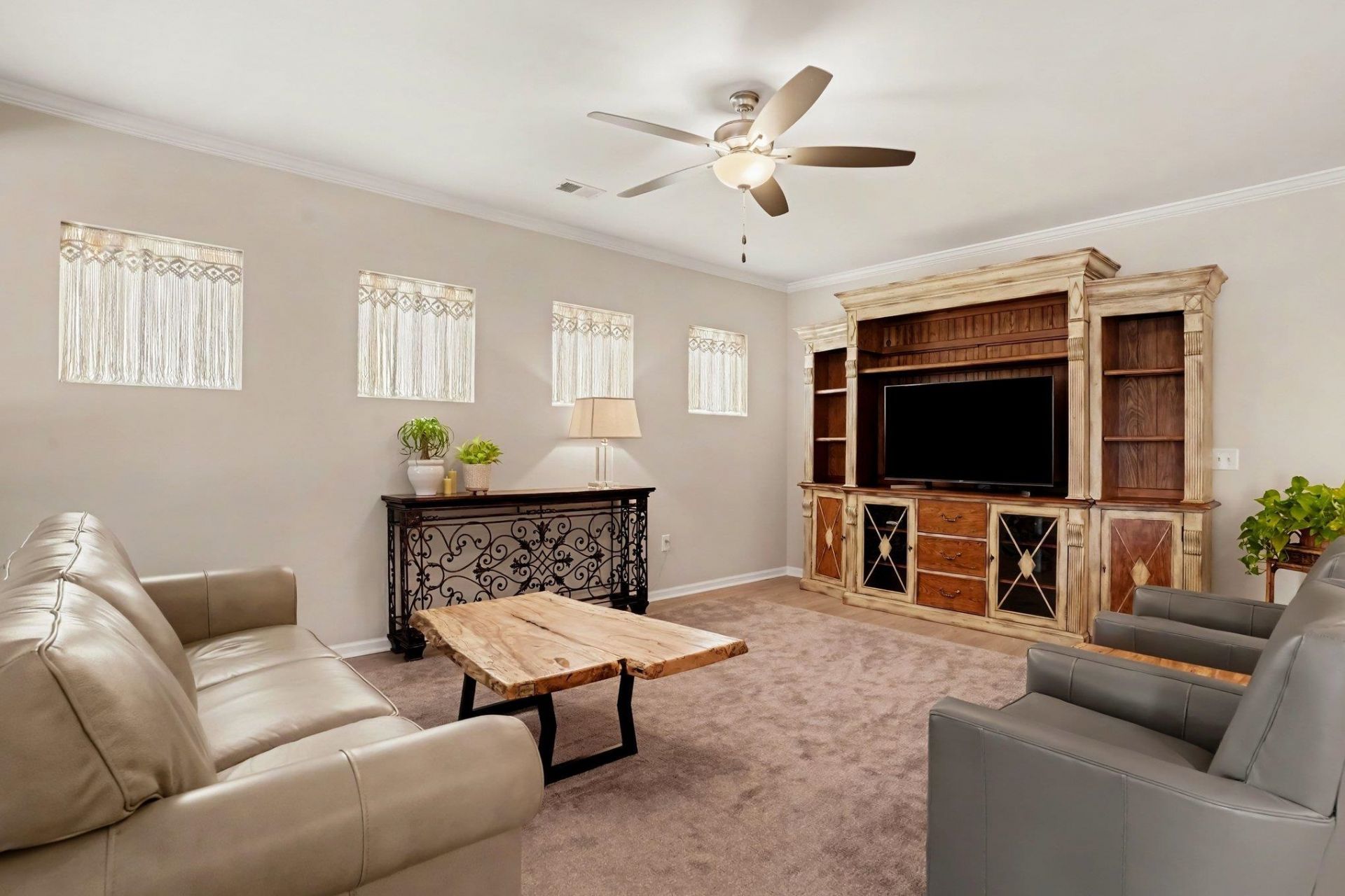 6578 Sabbioni St. Photo 6