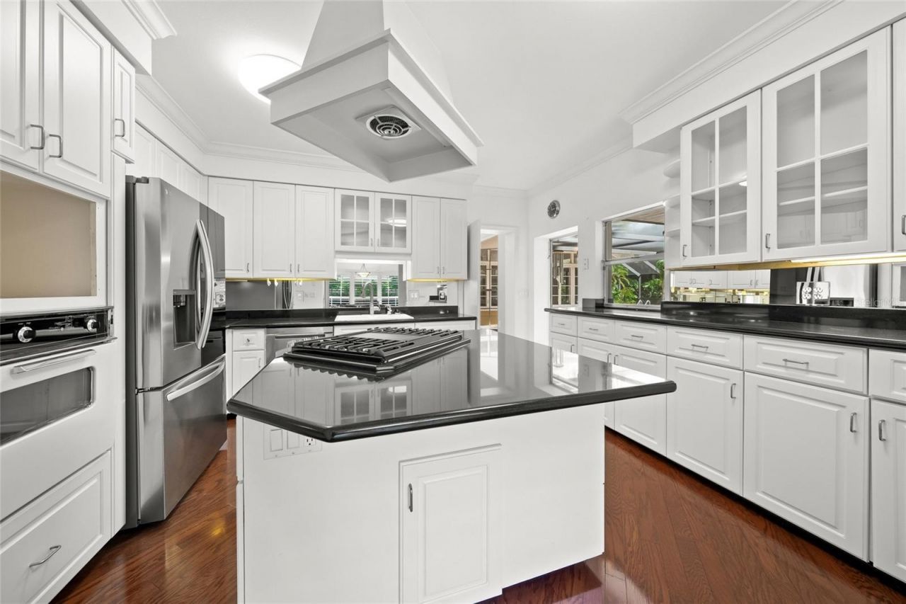 1714 South Drive , Sarasota, FL 34239 Photo