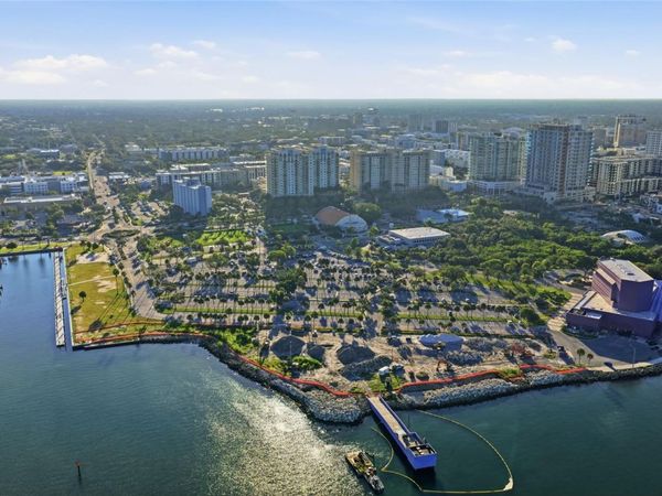 800 N TAMIAMI TRAIL , Unit 201, SARASOTA, FL 34236