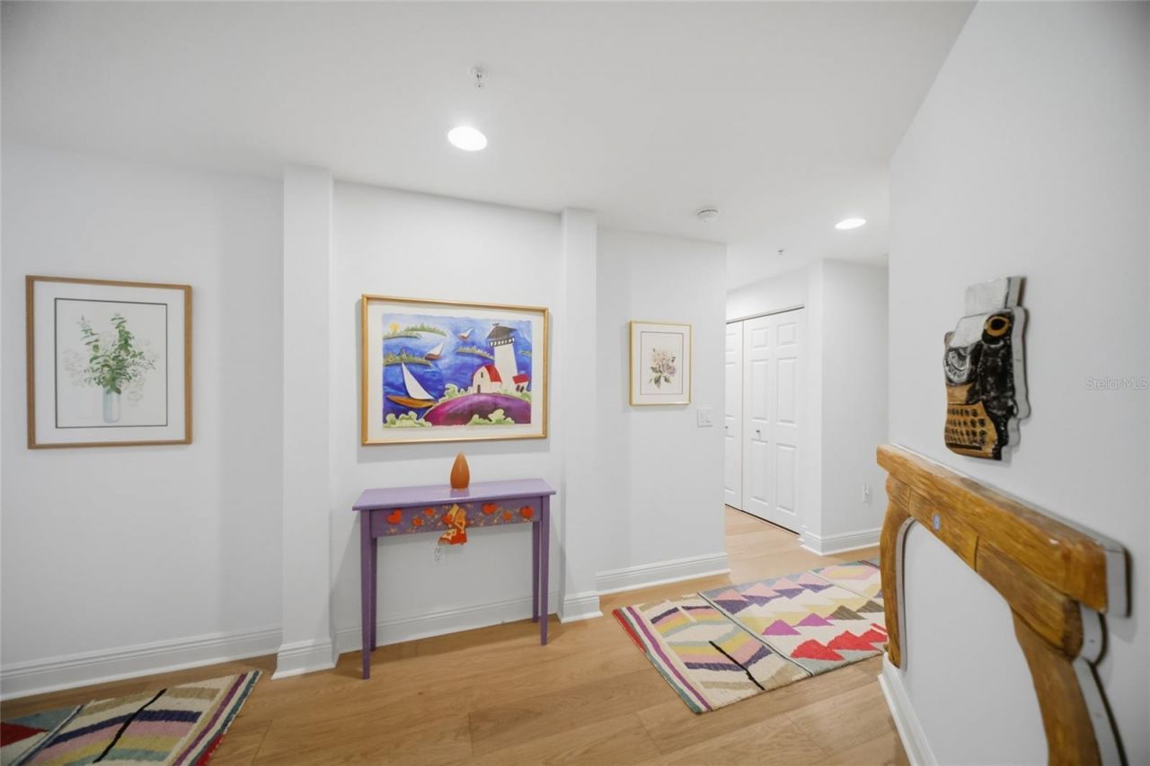 800 N Tamiami Trail, Unit 201, Sarasota, FL 34236 Photo