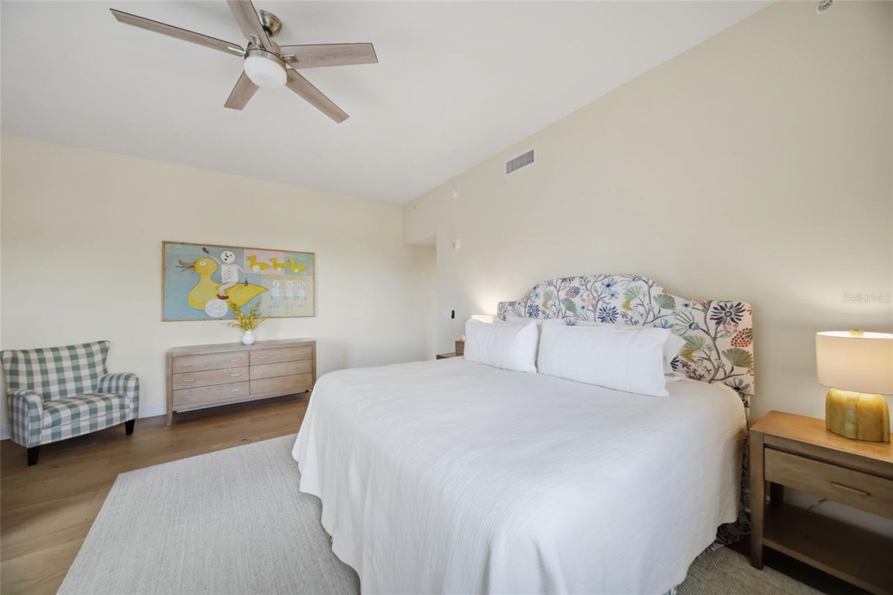 800 N Tamiami Trail, Unit 201, Sarasota, FL 34236 Photo