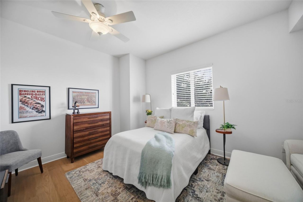 800 N Tamiami Trail, Unit 201, Sarasota, FL 34236 Photo