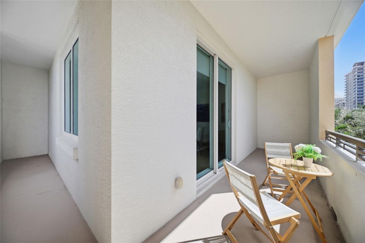 800 N Tamiami Trail, Unit 201, Sarasota, FL 34236 Photo