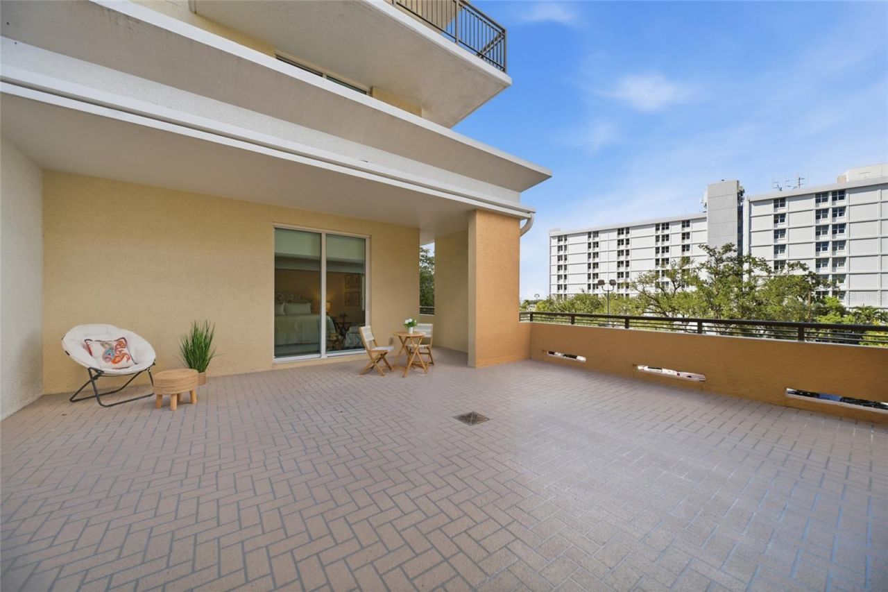 800 N Tamiami Trail, Unit 201, Sarasota, FL 34236 Photo