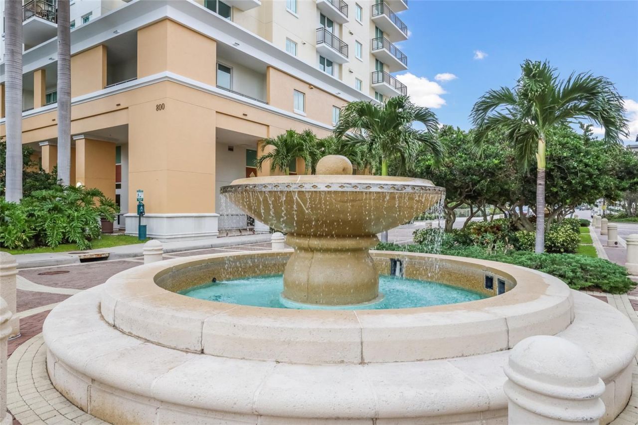 800 N Tamiami Trail, Unit 201, Sarasota, FL 34236 Photo