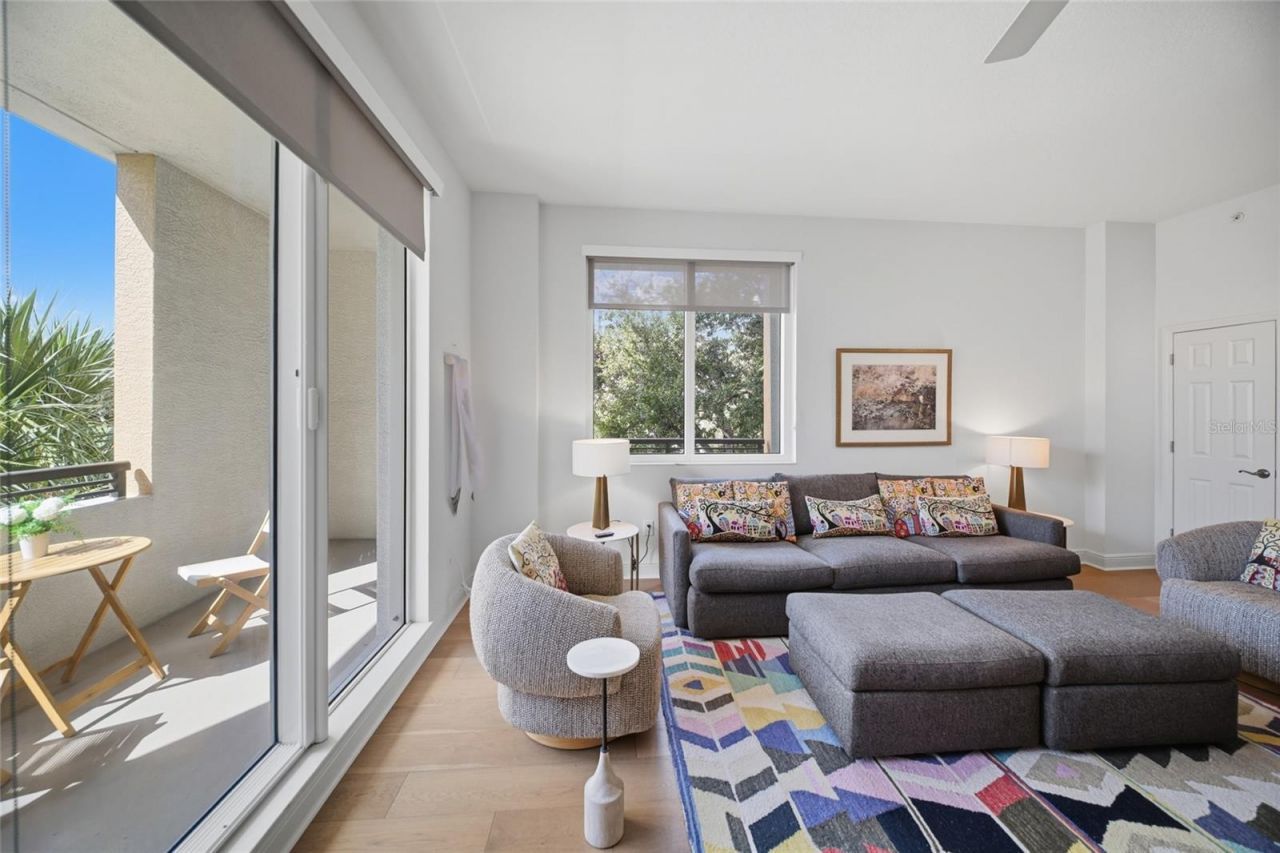 800 N Tamiami Trail, Unit 201, Sarasota, FL 34236 Photo